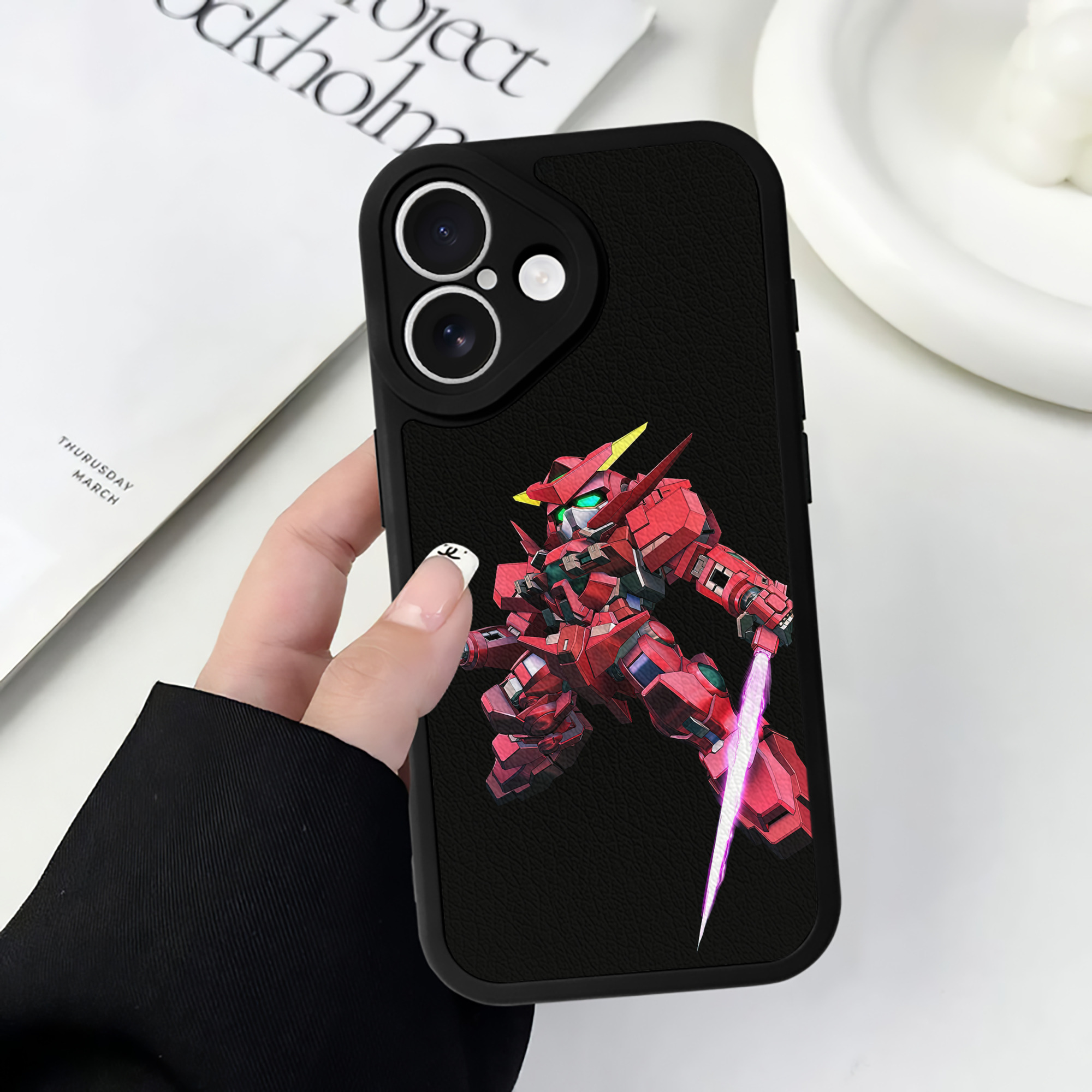 （画像用） 機動戦士ガンダム Mobile Suit Gundam 【iPhone 16シリーズ対応】シリコンスマホケース（レザー調） 材質：シリコン